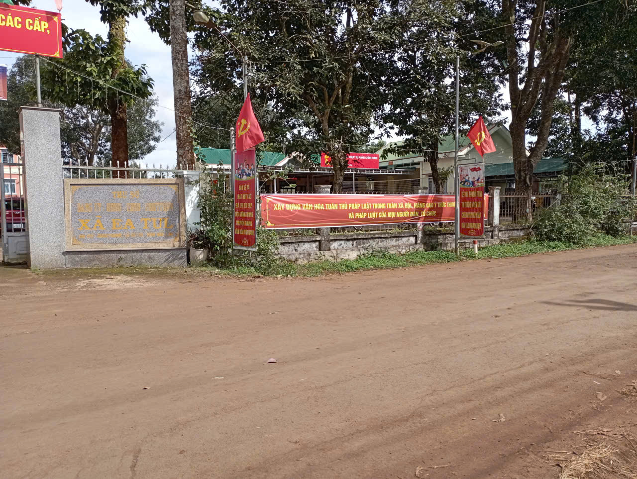 XÃ EATUL TÍCH CỰC HƯỞNG ỨNG NGÀY PHÁP LUẬT NƯỚC CỘNG HOÀ XÃ HỘI CHỦ NGHĨA VIỆT NAM